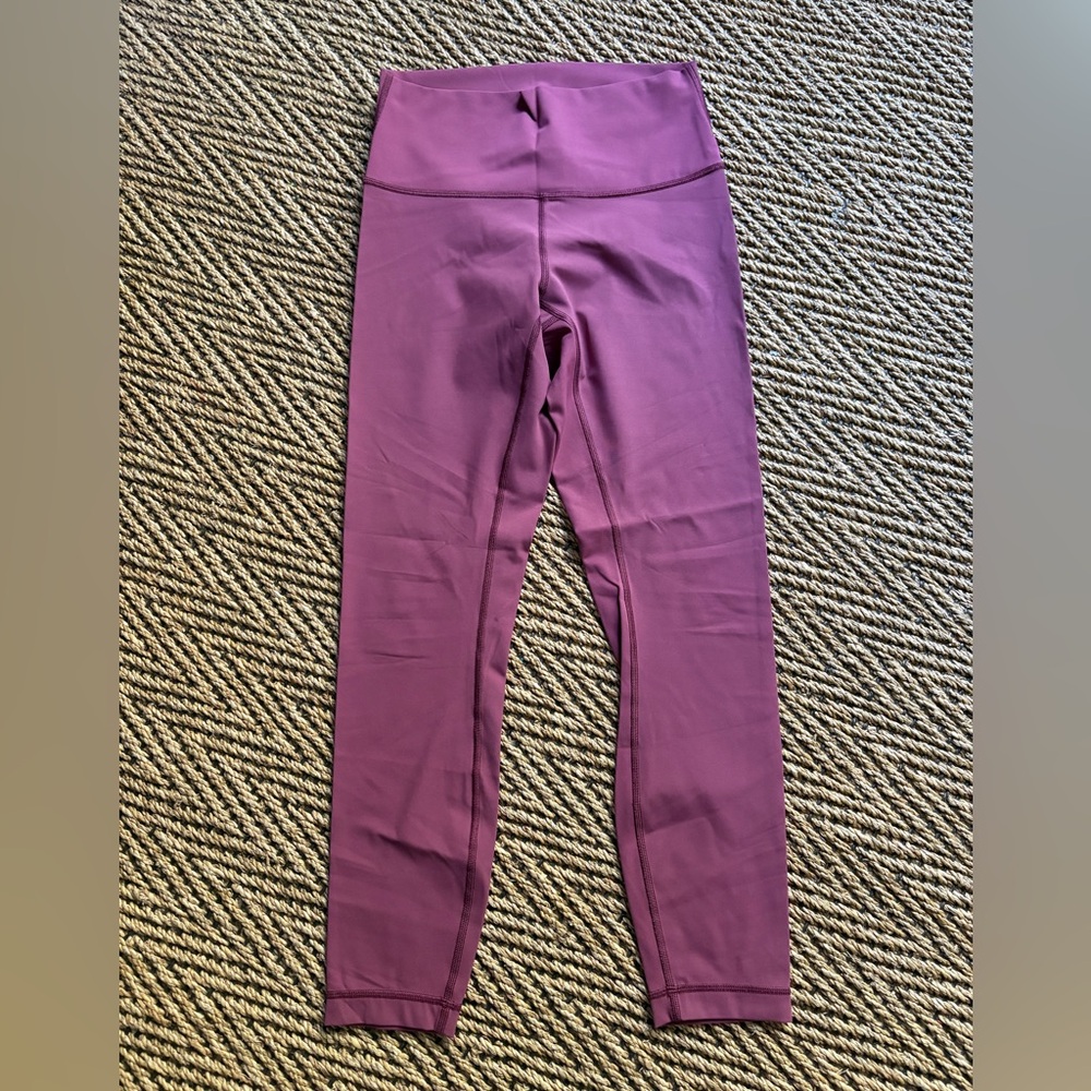 Lululemon Wonder Under leggings, size 6.